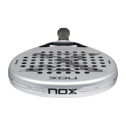 Détail du pont et du cadre de la raquette Nox Genius 12K Alum Xtrem 2027