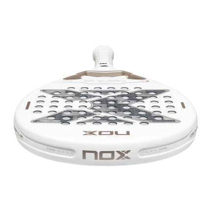 Vue de face complète de la raquette Nox Genius 12K Alum Xtrem Lite 2027